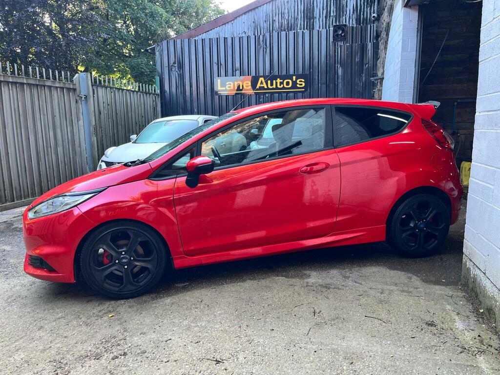 Ford Fiesta 1.6T Ecoboost St-2 Euro 5 Red #4
