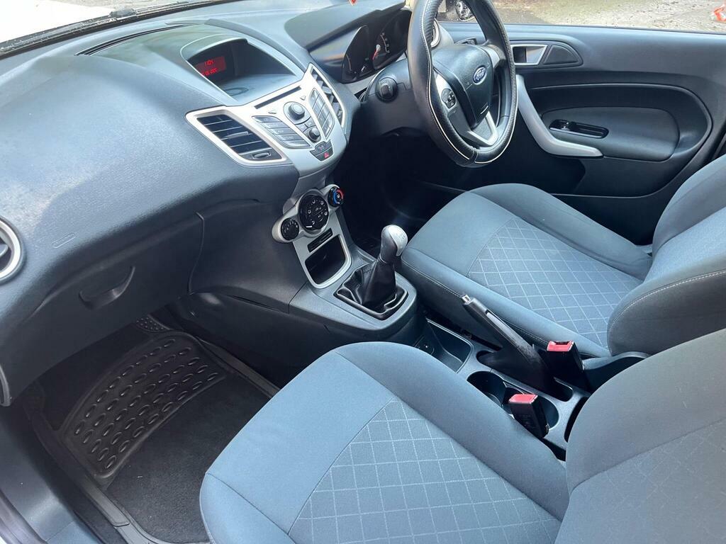 Ford Fiesta 1.6 Titanium Hatchback 134 Gkm Grey #15