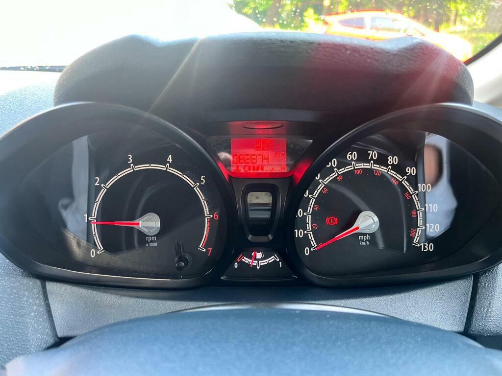 Ford Fiesta 1.6 Titanium Hatchback 134 Gkm Grey #20