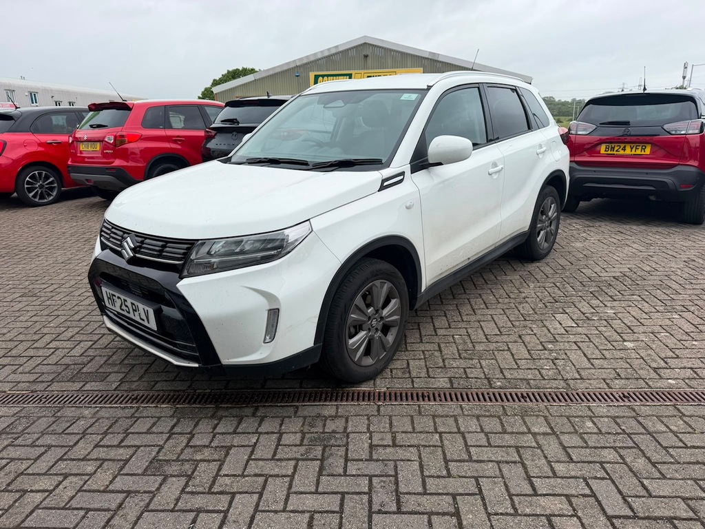 Suzuki Vitara 1.5 Motion Suv Hybrid Ags Euro 6 White #3