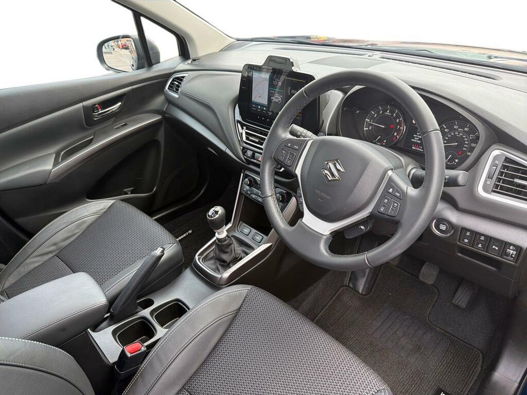 Suzuki S Cross 2025 75 Motion #10