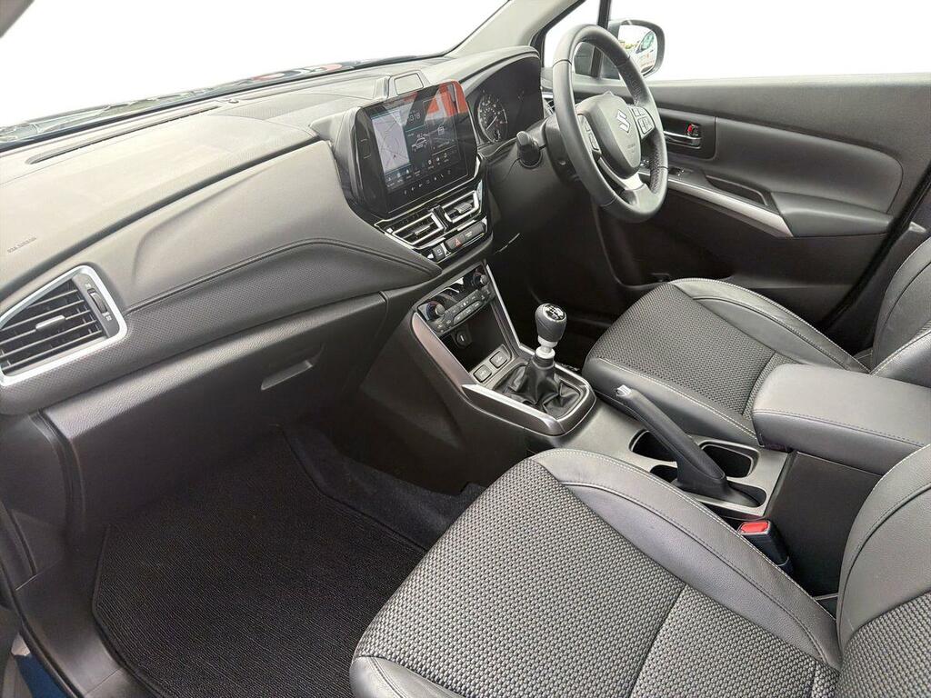 Suzuki S Cross 2025 75 Motion #13