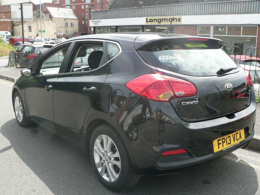 Kia Ceed 1.6 Crdi 2 Euro 5 FP13VCA Black #4
