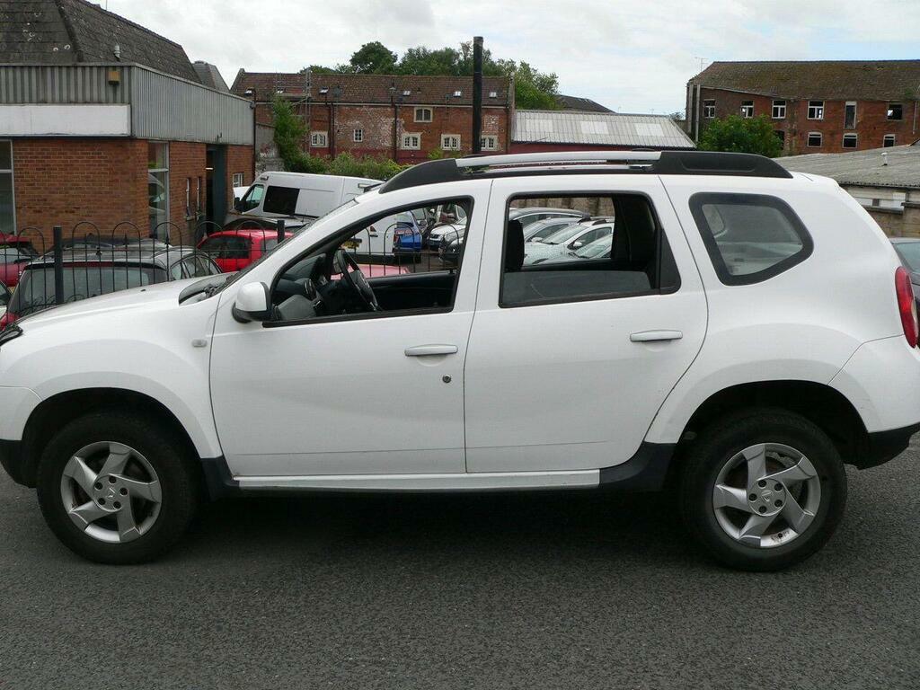 Dacia Duster 1.5 Dci Laureate Euro 5 CV14HFN White #4