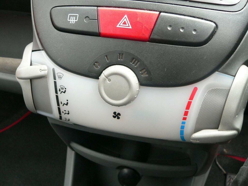 Peugeot 107 Red #15