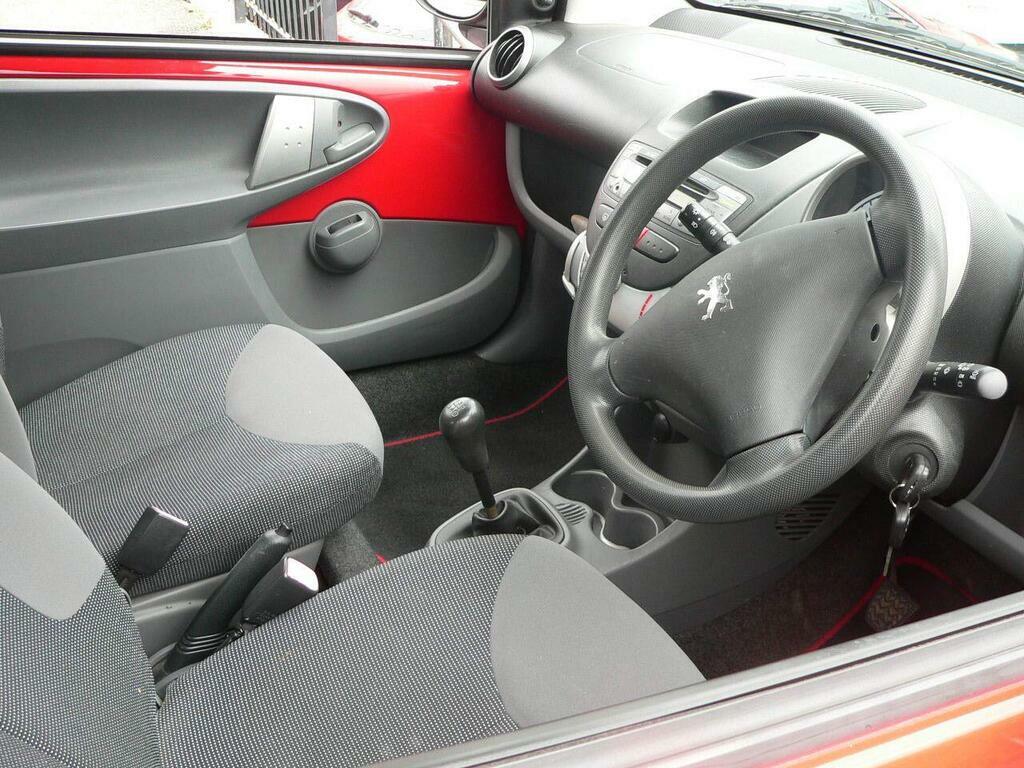 Peugeot 107 Red #12