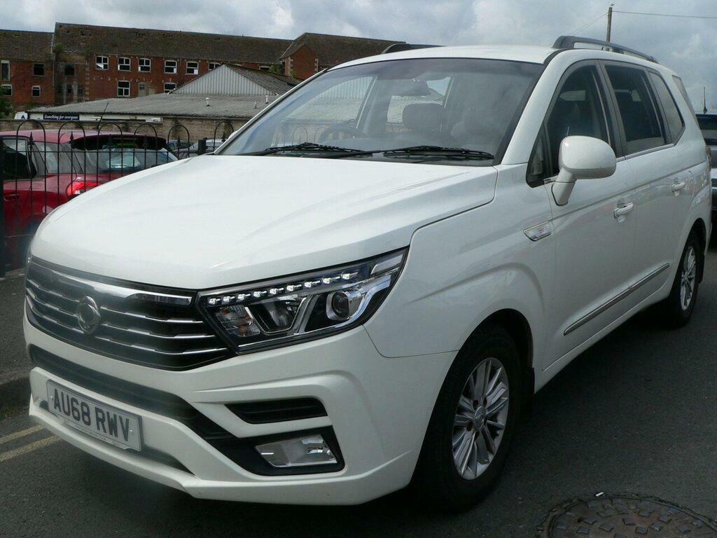 SsangYong Turismo 2.2D Ex Euro 6 White #3