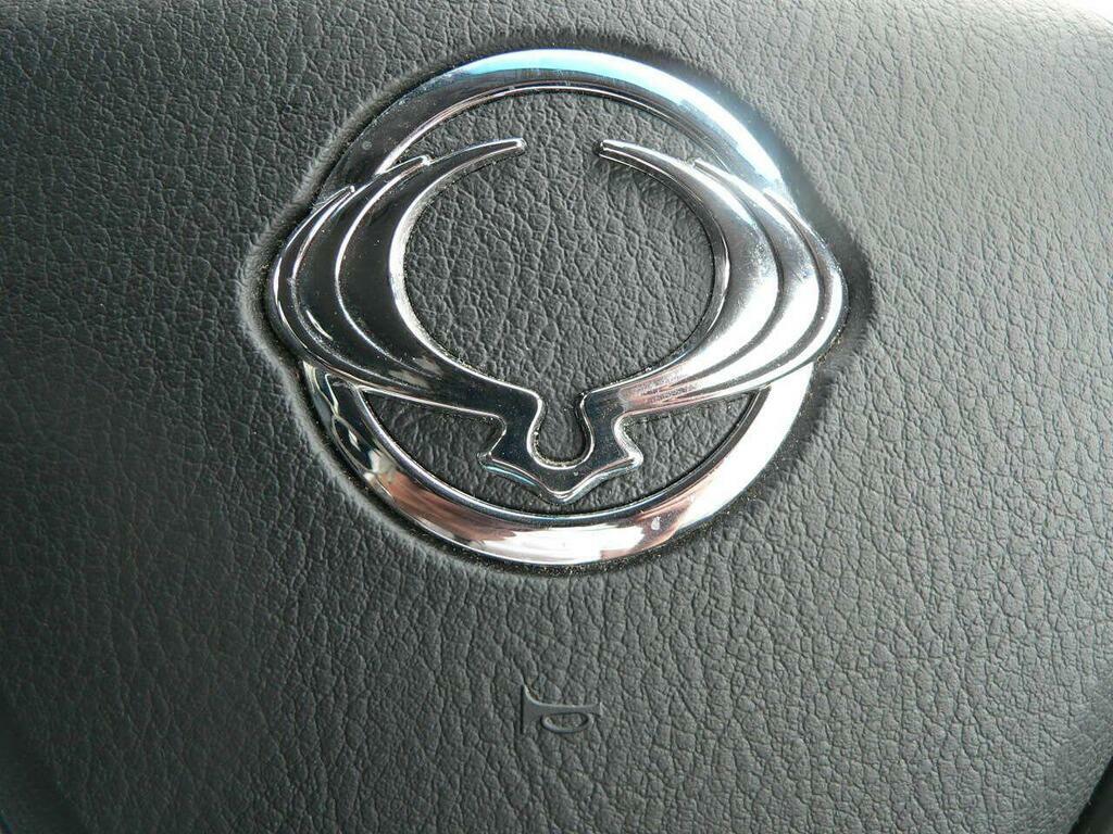 SsangYong Turismo D Se Silver #36