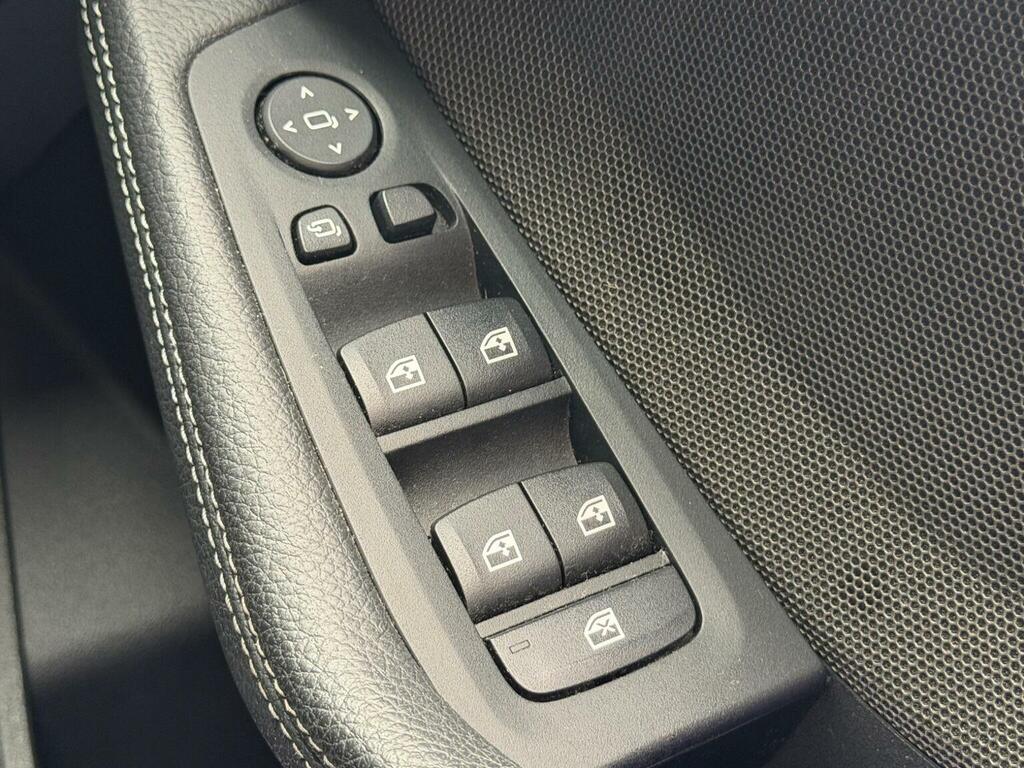 BMW 1 Series 1.5 118I Sport Lcp Hatchback E White #56