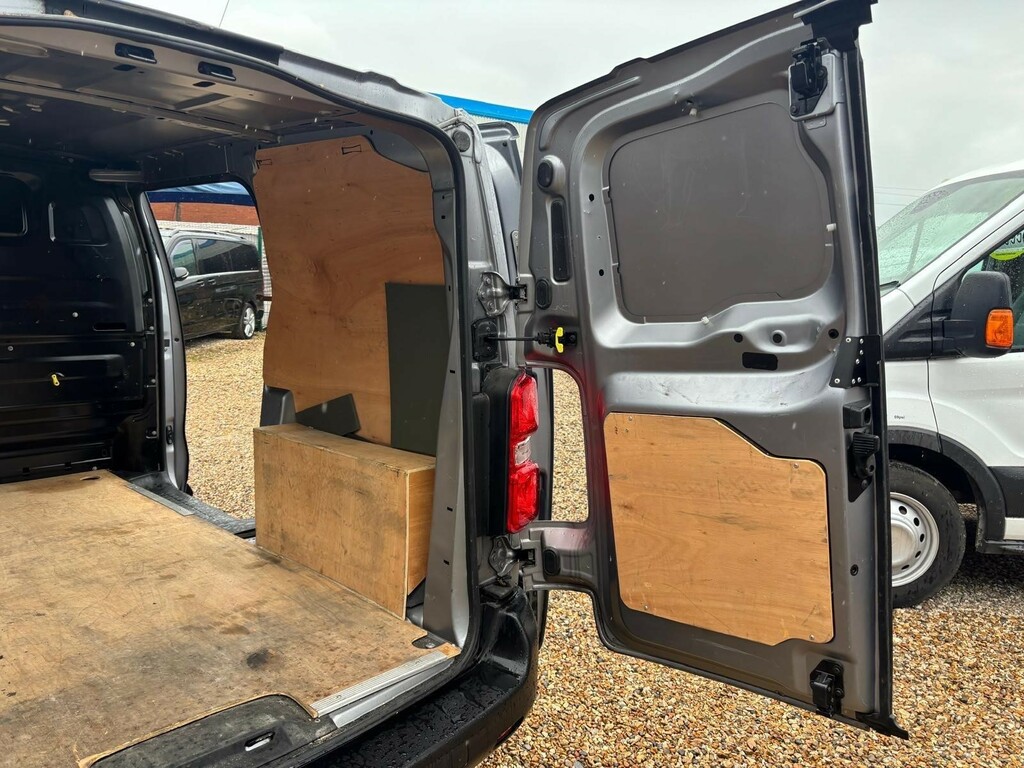 Vauxhall Vivaro Vivaro F2700 Dynamic Ss White #42