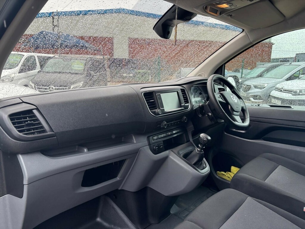 Vauxhall Vivaro Vivaro F2700 Dynamic Ss White #10