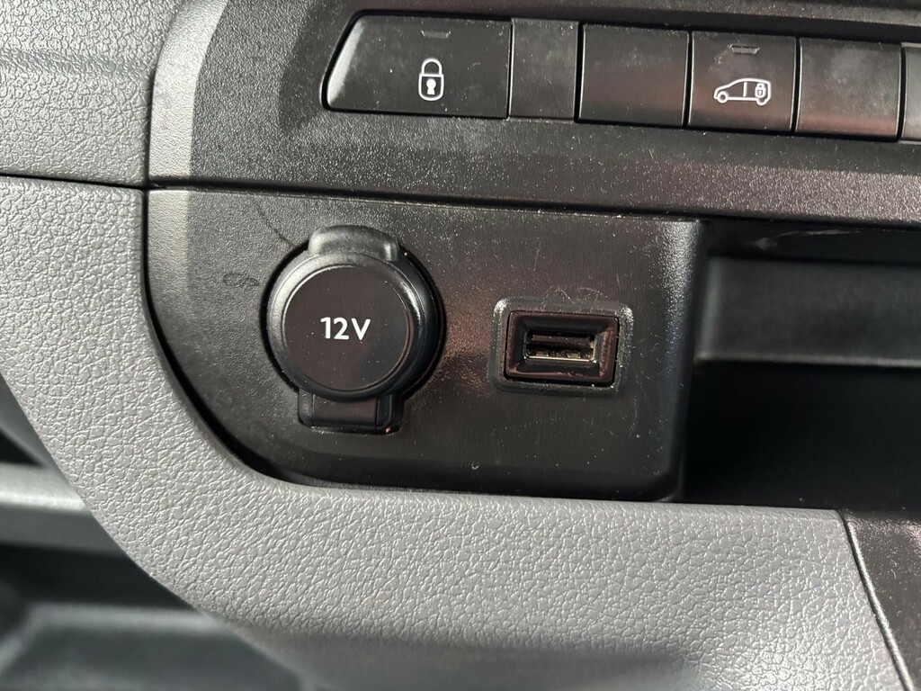 Vauxhall Vivaro Vivaro F2700 Dynamic Ss White #20