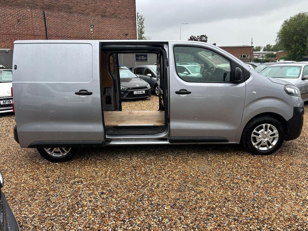 Vauxhall Vivaro Vivaro F2700 Dynamic Ss White #9