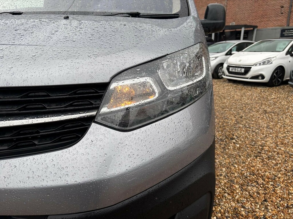 Vauxhall Vivaro Vivaro F2700 Dynamic Ss White #24