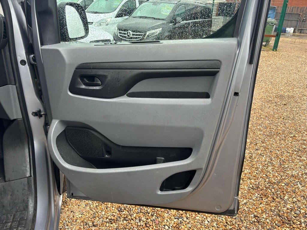 Vauxhall Vivaro Vivaro F2700 Dynamic Ss White #53