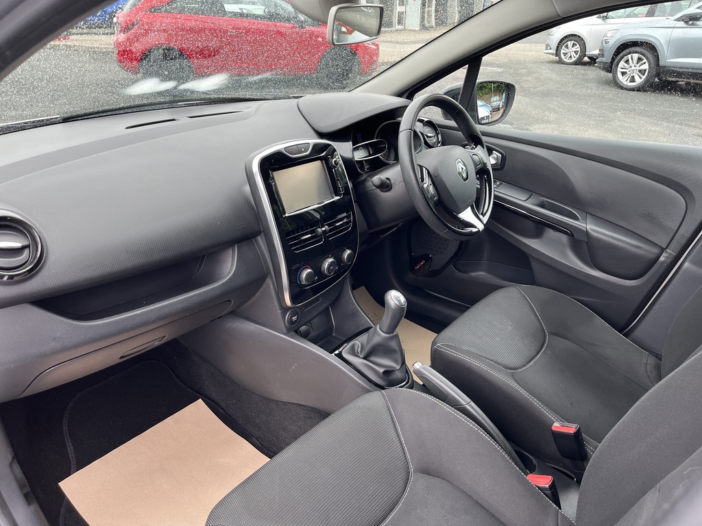 Renault Clio 1.2 16V Dynamique Medianav Silver #6