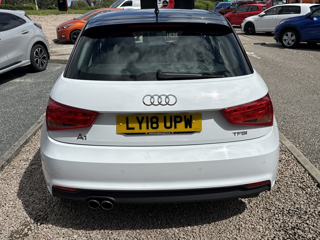 Audi A1 1.4 Tfsi Sport Nav LY18UPW White #5