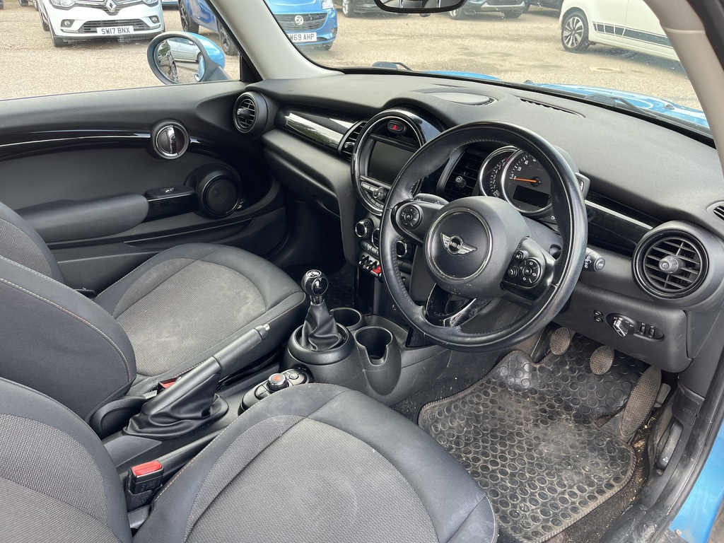 Mini Hatch 1.2 One NG17JJZ Blue #2