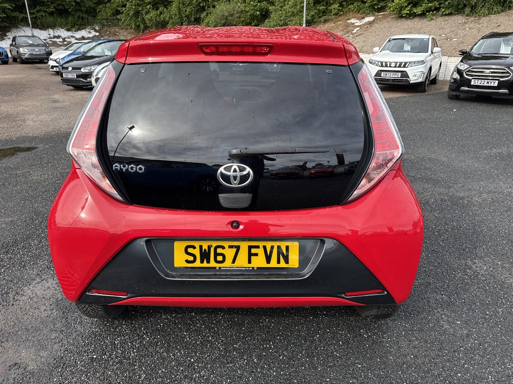 Toyota Aygo 1.0 Vvt-i X-style SW67FVN Red #5