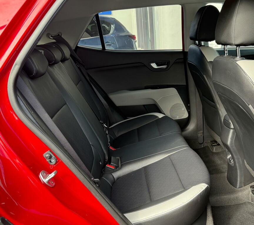 Kia Stonic 1.4 Mpi 2 Black #12