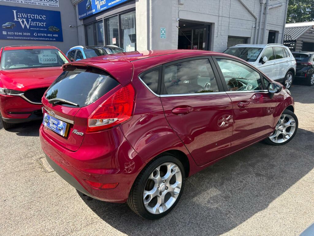 Ford Fiesta White #7