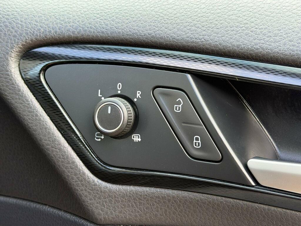 Volkswagen Golf 1.2 Tsi Bluemotion Tech S Euro 5 Ss Black #16