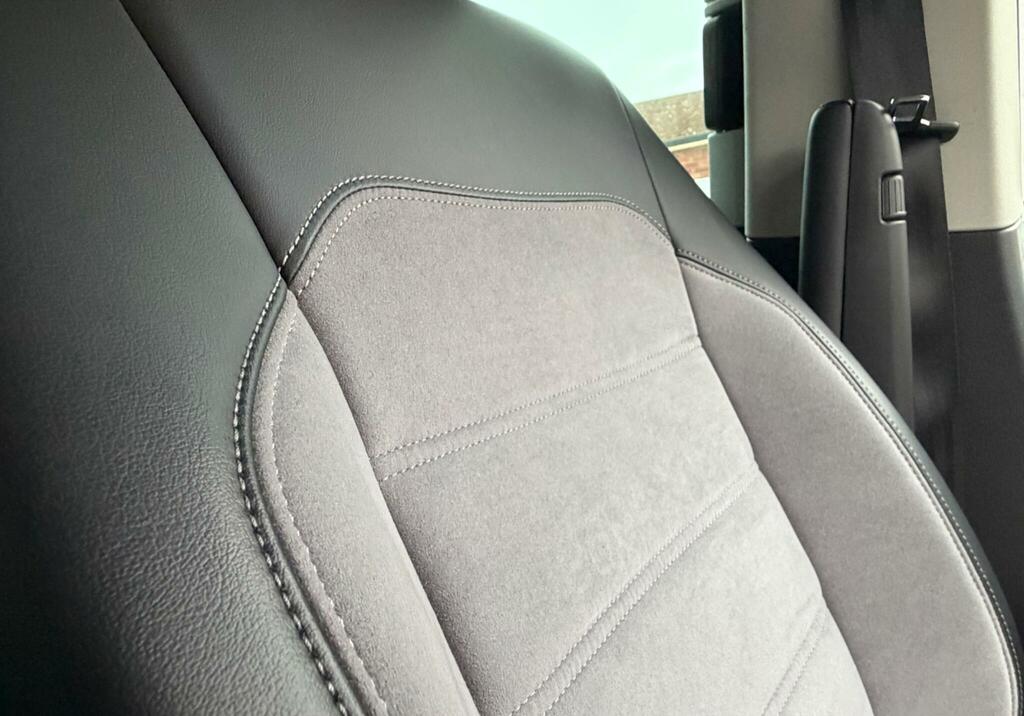 Volkswagen Caravelle Executive Tdi Brown #26