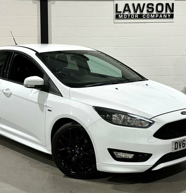 Ford Focus 1.5T Ecoboost St-line Hatchback White #6