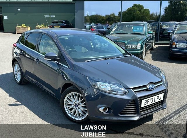 Ford Focus 1.6 Zetec Hatchback Euro 5 105 Grey