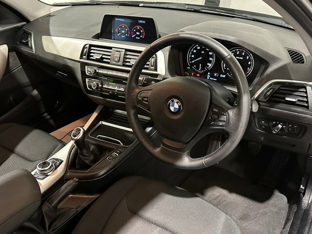 BMW 1 Series 118I 1.5 Sport Nav Step Black #2