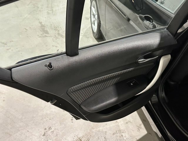 BMW 1 Series 118I 1.5 Sport Nav Step Black #12
