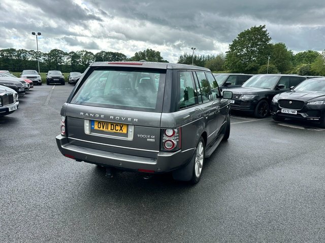 Land Rover Range Rover Suv White #11