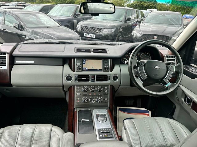 Land Rover Range Rover Suv White #6