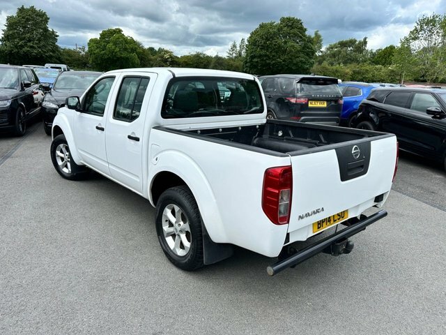 Nissan Navara 2.5 Dci Visia Pickup Double Cab White #5