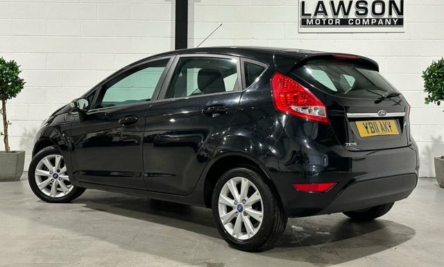 Ford Fiesta 1.25 Zetec Hatchback 129 G Km 8 Black #4