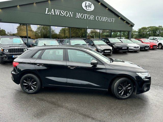 Audi A3 2.0 Tdi 30 Technik Sportback Eur LO21WVV Black #4