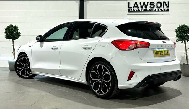 Ford Focus 1.0T Ecoboost St-line X Hatchback Manua White #4