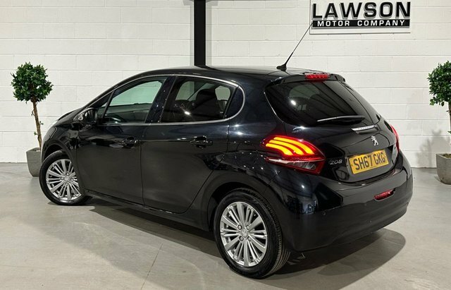 Peugeot 208 1.2 Puretech Allure Hatchback Eu Black #4