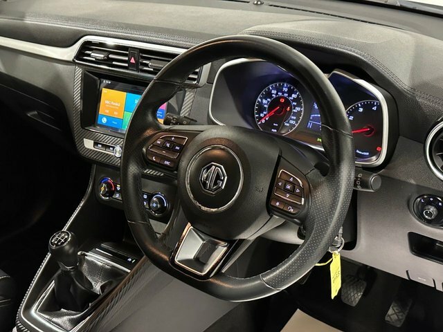 MG ZS Excite Black #27