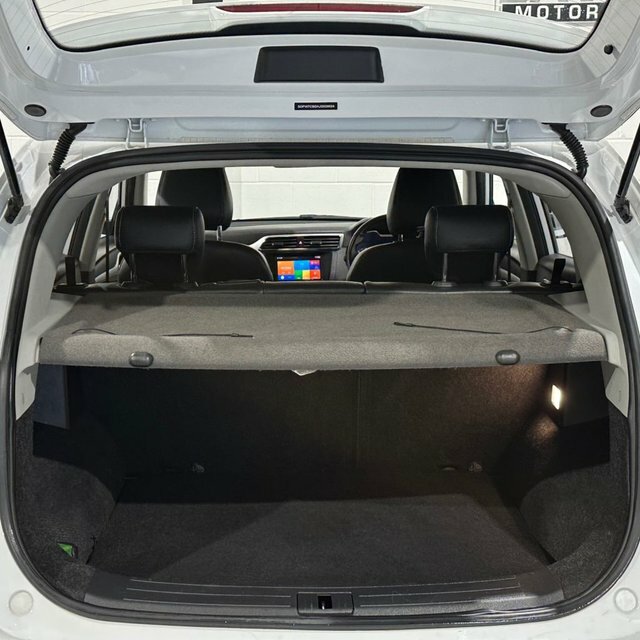MG ZS Excite Black #22