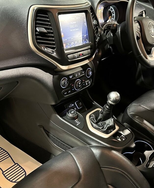 Jeep Cherokee Crd Limited U1758 Black #11