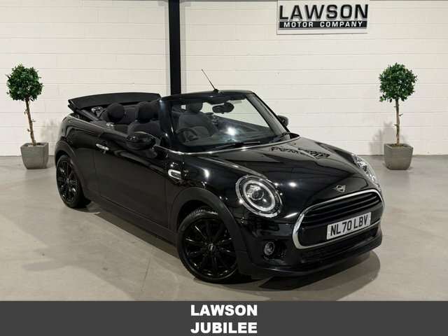 Mini Convertible 1.5 Cooper Classic Convertible E Black