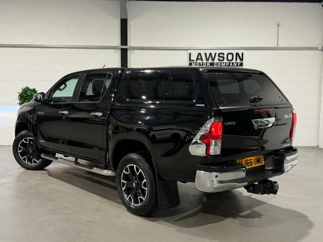 Toyota HILUX 2.4 D-4d Active 2016 White #9
