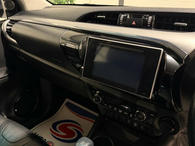 Toyota HILUX 2.4 D-4d Active 2016 White #14