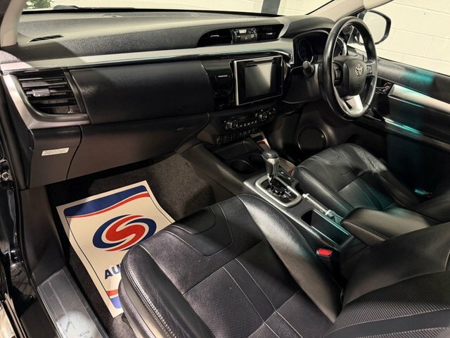 Toyota HILUX 2.4 D-4d Active 2016 White #54