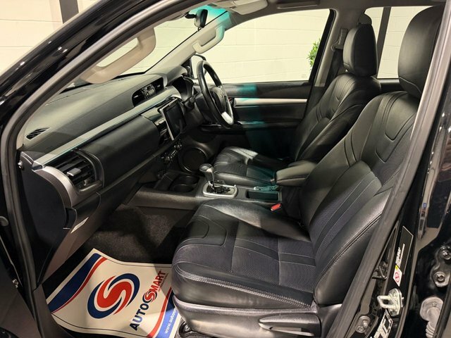 Toyota HILUX 2.4 D-4d Active 2016 White #55