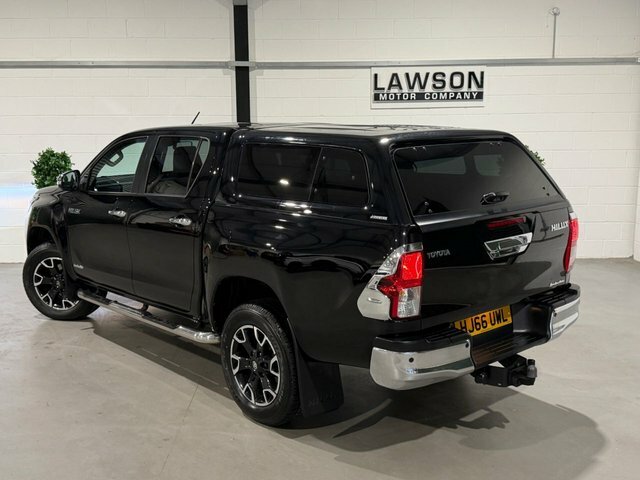 Toyota HILUX 2.4 D-4d Active 2016 White #45