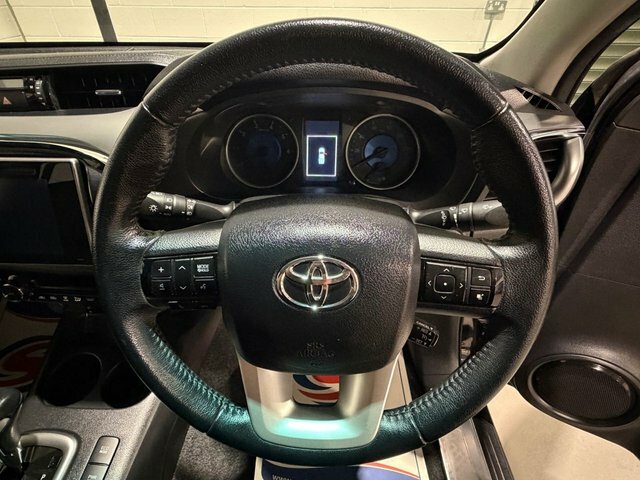 Toyota HILUX 2.4 D-4d Active 2016 White #26