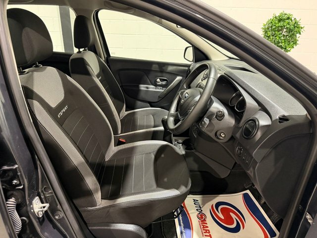 Dacia Sandero Stepway 0.9 Tce Comfort Hatchback Euro 6 Grey #2