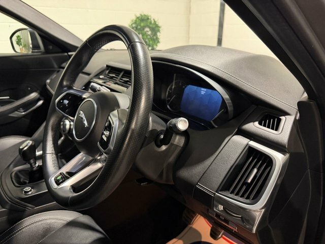 Jaguar E-Pace E-pace 2.0 D200 R-dynamic Se Grey #29